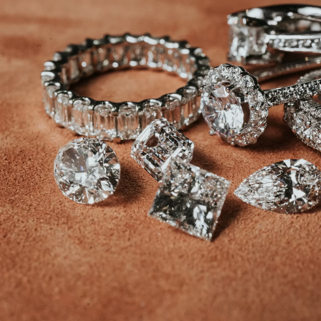 The Rise of Lab Diamonds: A Modern Alternative to Mined Stones